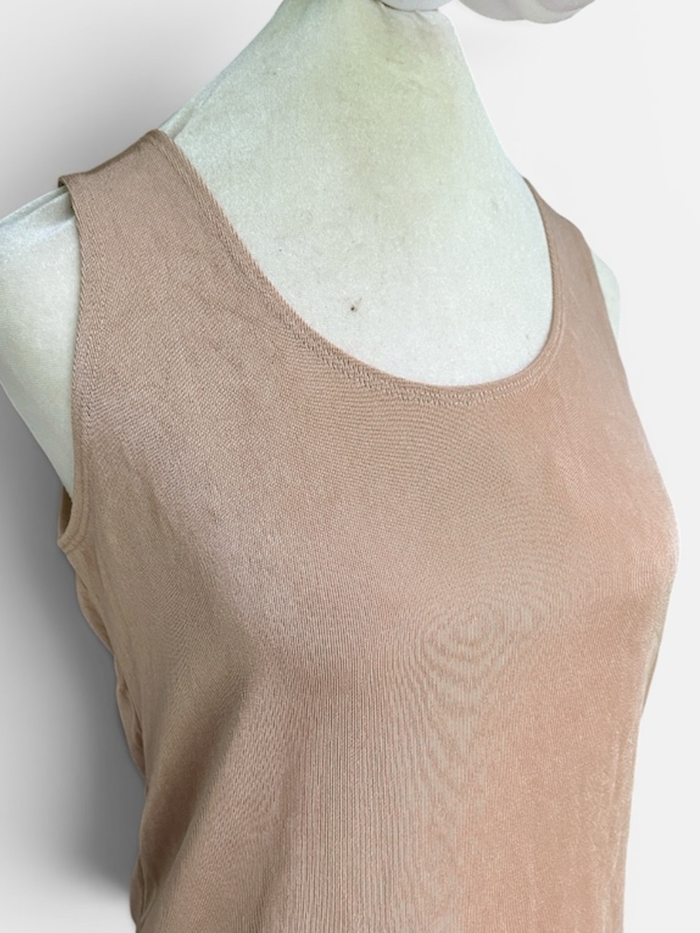 Chico’s Travelers Slinky Contemporary Tank in Champagne Size 1 NWT - Picture 5 of 11